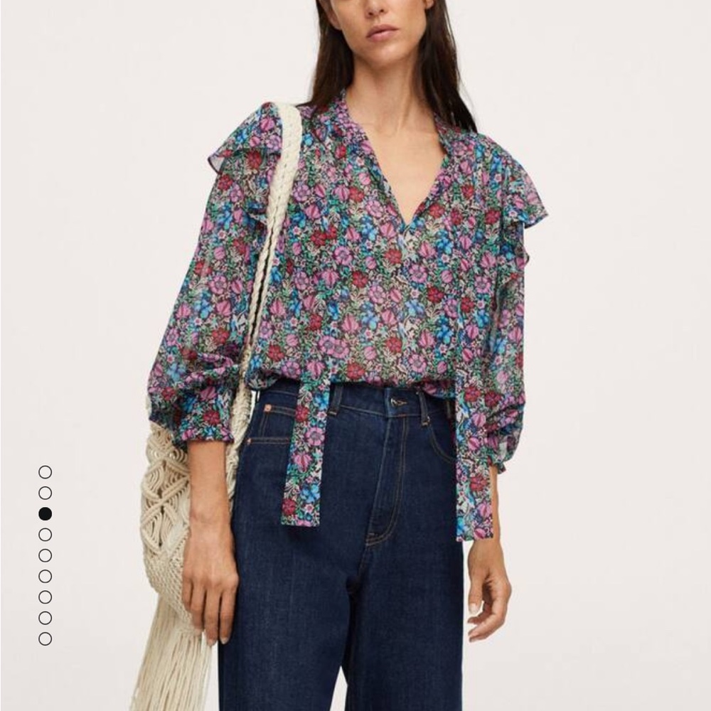 EUC MANGO floral blouse